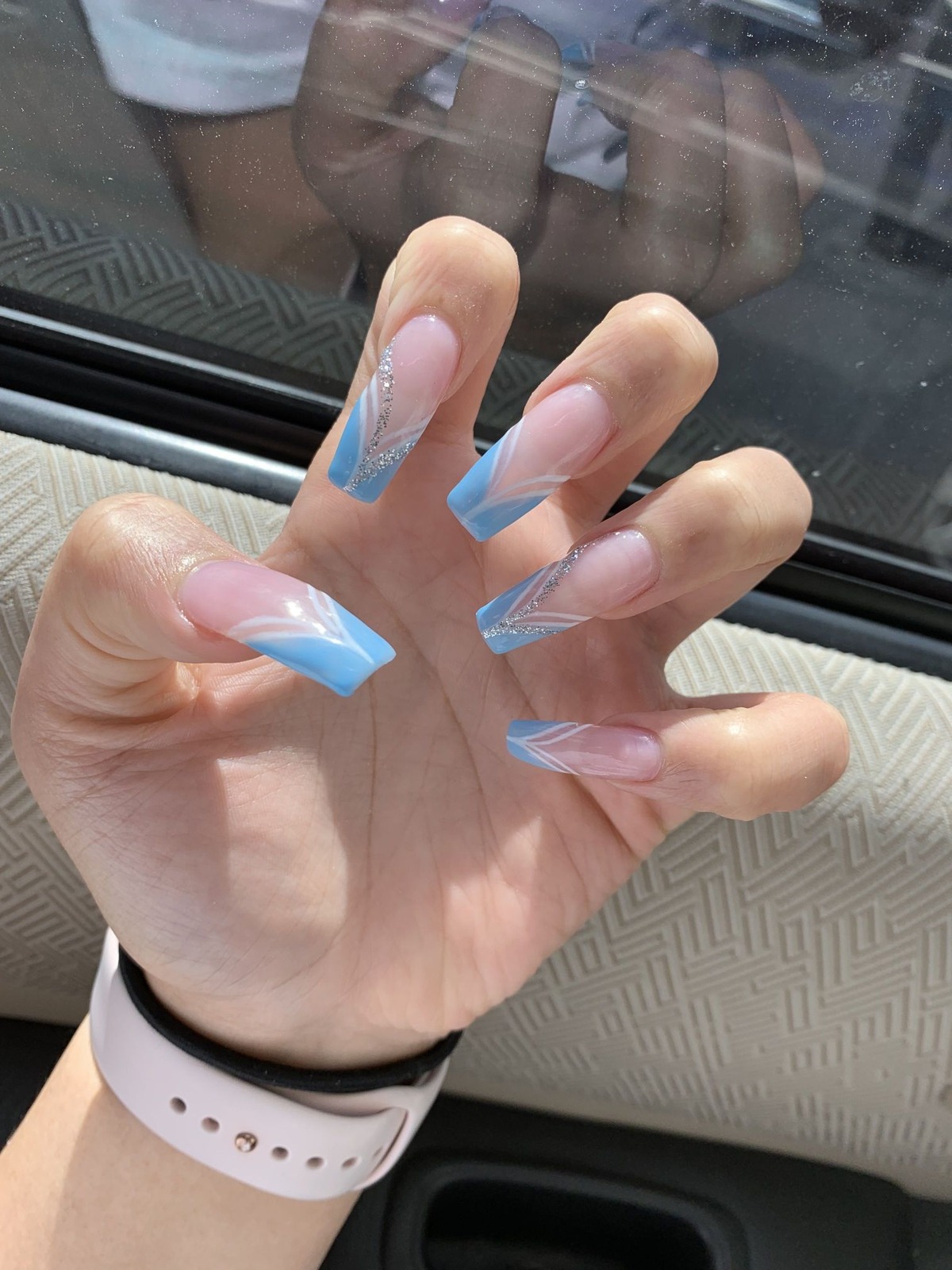 May manicure, O Nails Bar